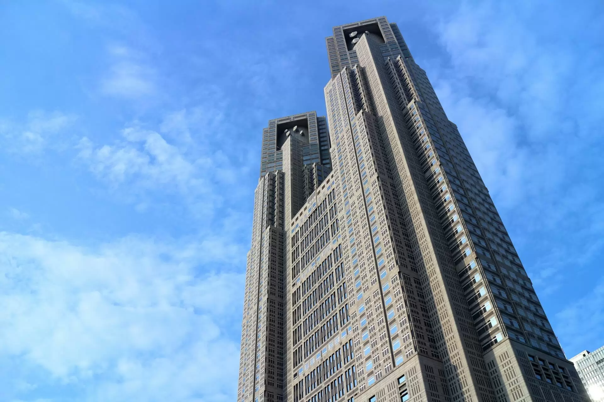 公務員は不動産投資できるか?