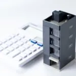 収益還元法とは？活用するメリットや計算式をわかりやすく解説